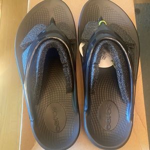 New OOFOS OOlala Sandler black womens